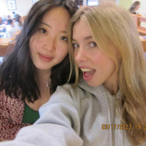 Meet your Posher, Olivia